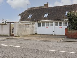 Barons Mews