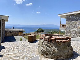 Assos Karadut Taş Otel