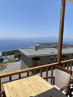 Assos Karadut Taş Otel