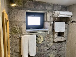 Assos Karadut Taş Otel