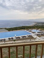 Assos Karadut Taş Otel