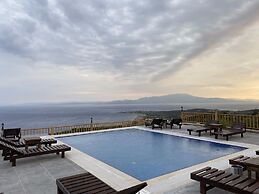 Assos Karadut Taş Otel