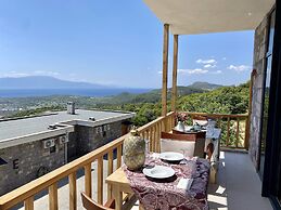 Assos Karadut Taş Otel