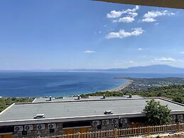 Assos Karadut Taş Otel