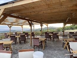 Assos Karadut Taş Otel