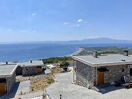 Assos Karadut Taş Otel