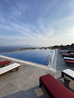 Assos Karadut Taş Otel