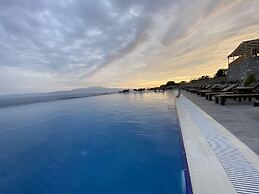 Assos Karadut Taş Otel