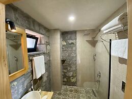 Assos Karadut Taş Otel