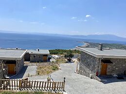 Assos Karadut Taş Otel