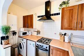 Lovely & Light 1BD Flat - 5 min to Brighton Beach