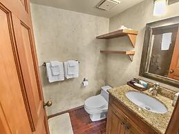 1791 Lakeside Getaway At Deer Valley! Outdoor Heated Pool & Hot Tubs! 