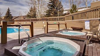 1791 Lakeside Getaway At Deer Valley! Outdoor Heated Pool & Hot Tubs! 