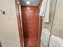 1791 Lakeside Getaway At Deer Valley! Outdoor Heated Pool & Hot Tubs! 