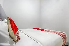 OYO 3399 Gea Guest HouseNearGramedia Mall