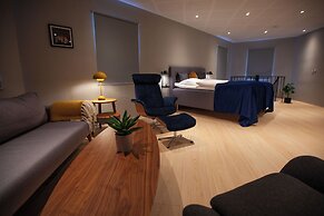 Stunning Marina View - Brand New - City Center