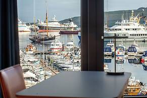 Stunning Marina View - Brand New - City Center