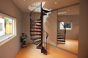 Stunning Marina View - Brand New - City Center