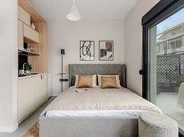 Sanders Port - Majest Studio With Roof-top Terrace