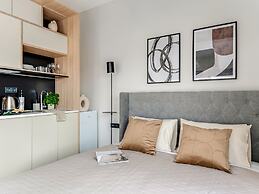 Sanders Port - Majest Studio With Roof-top Terrace