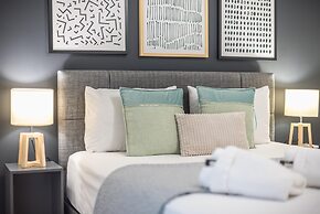 Elegant Suite by Cloudkeys