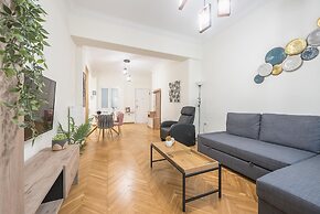 Elegant Suite by Cloudkeys