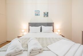 Elegant Home in Quiet Street by Cloudkeys