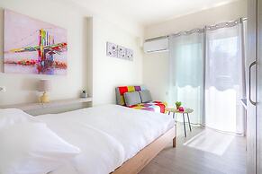 Modern Athens Studio by Cloudkeys