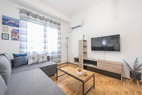Athens Bright Suite by Cloudkeys