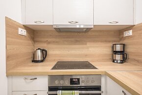 Athens Bright Suite by Cloudkeys