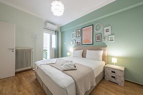 Boutique Acropolis Apartment by Cloudkeys