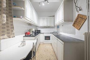 Boutique Acropolis Apartment by Cloudkeys