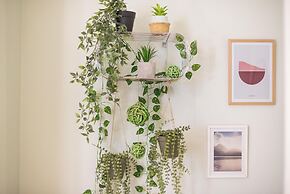 Boutique Acropolis Apartment by Cloudkeys