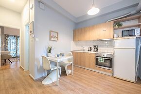 Urban City Apartment by Cloudkeys