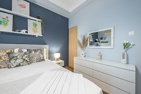 Urban City Apartment by Cloudkeys