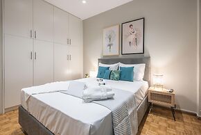 Elegant Mavili Suite by Cloudkeys