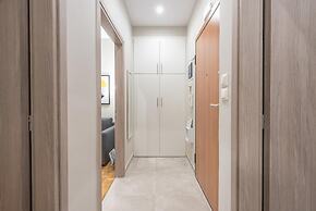 Elegant Mavili Suite by Cloudkeys