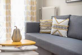 Elegant Mavili Suite by Cloudkeys