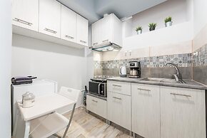 Welcoming Koukaki Home by Cloudkeys