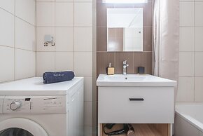 Luxury Loft With a Balcony by Cloudkeys