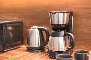 Phaedra Hideaway Suite Near Acropolis by Cloudkeys