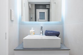 Phaedra Hideaway Suite Near Acropolis by Cloudkeys