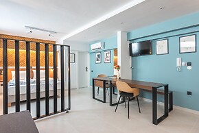 Phaedra Hideaway Suite Near Acropolis by Cloudkeys