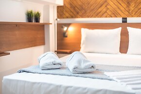 Phaedra Hideaway Suite Near Acropolis by Cloudkeys