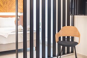 Phaedon Terrace Suite Near Acropolis by Cloudkeys