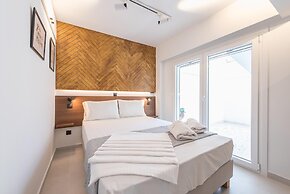 Phaedon Terrace Suite Near Acropolis by Cloudkeys