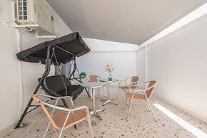 Phaedon Terrace Suite Near Acropolis by Cloudkeys