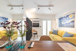 Phaedon Terrace Suite Near Acropolis by Cloudkeys