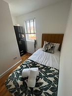 Remarkable 3-bed House in Cambridge