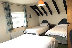 Cottage on Exmoor - Sleeps 8 & Parking